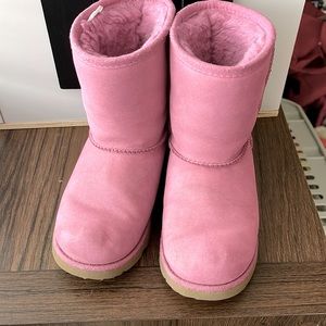 Ugg classic short weather II (water resistant)
